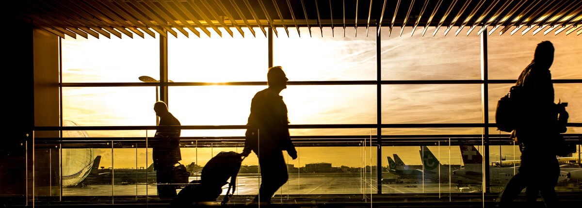 Luchthaven Aéroport Air France: een vliegreis maken.Frans gesprek uitspraak Frans, vliegveld Frans, Luchthaven Aéroport Air France: inchecken op het vliegveld in het Frans, vliegreis gesprek, Frans vliegveld